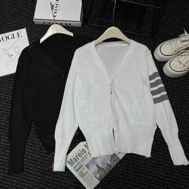 ÁO LEN CADIGAN THOM KHUY CHẠY SỌC KẺ ĐỎ 4M