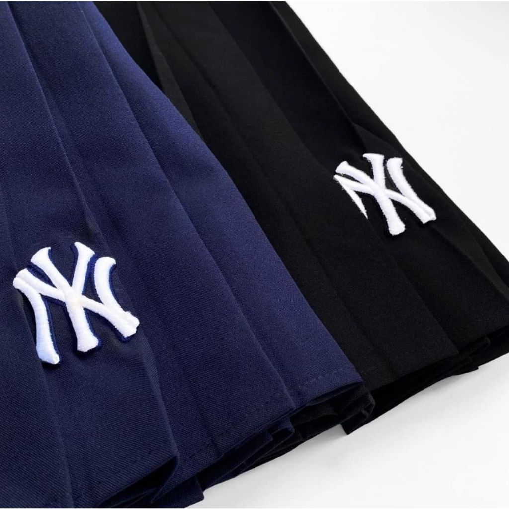 Chân váy xếp ly M.L.B