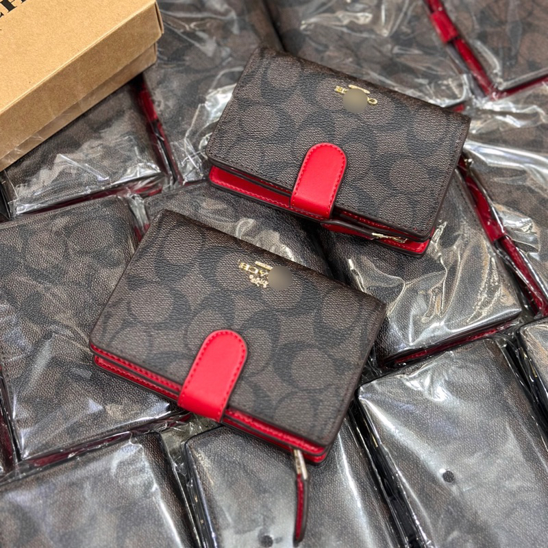 Ví coach medium khoá cài nữ