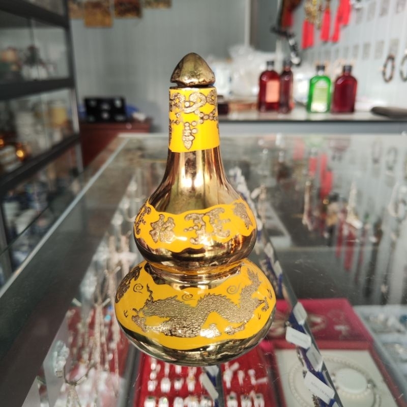 Bình Hồ Lô Đựng Rượu Màu Vàng Kim Sa, Hũ Đựng Rượu Trên Bàn Thờ