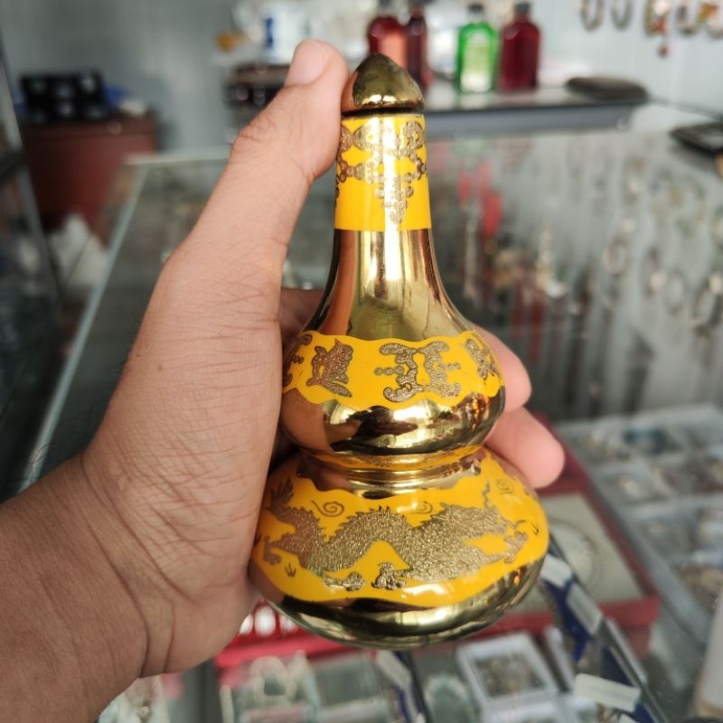 Bình Hồ Lô Đựng Rượu Màu Vàng Kim Sa, Hũ Đựng Rượu Trên Bàn Thờ
