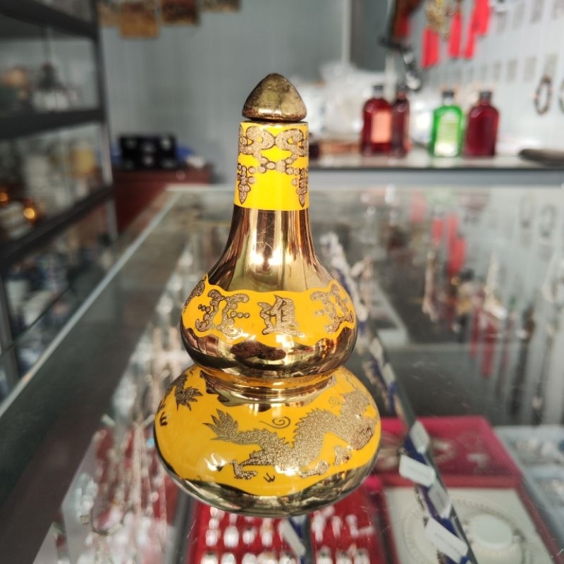 Bình Hồ Lô Đựng Rượu Màu Vàng Kim Sa, Hũ Đựng Rượu Trên Bàn Thờ