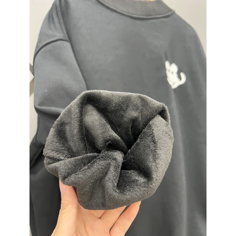 Áo nỉ sweater cổ cao hình xinh