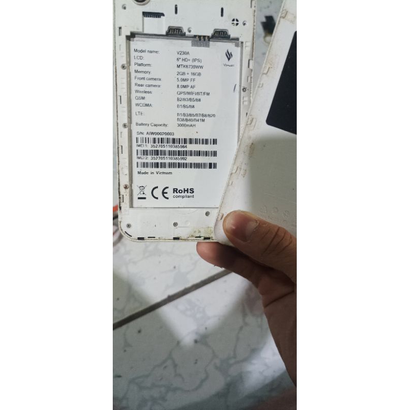 Cụm xác Vsmart bee 3 sống zin hư màn hình