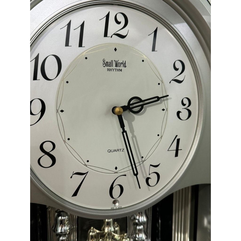 Siêu phẩm hàng hiếm : SMALL WORLD 4MH739 phiên bản Limited phiên bản đặc biệt với 5 đĩa nhạc LIKE NEW