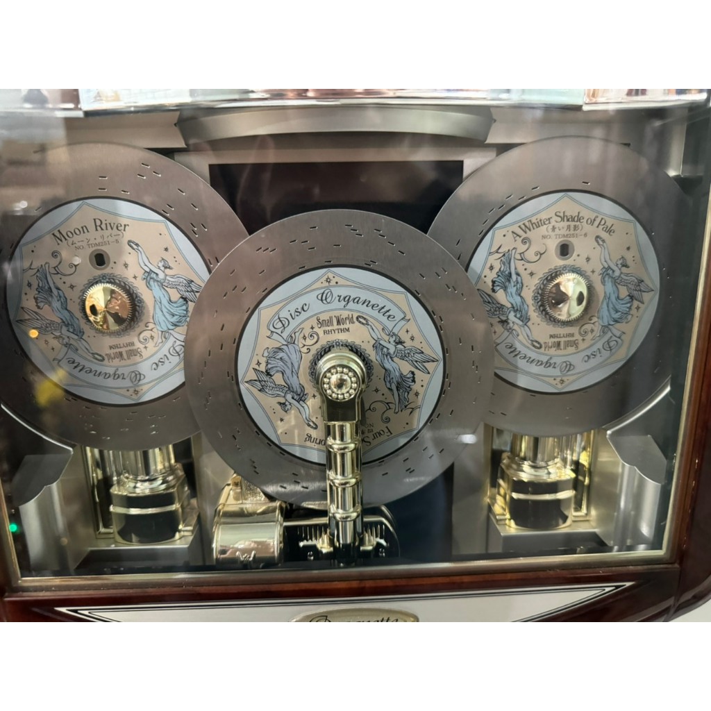 Siêu phẩm hàng hiếm : SMALL WORLD 4MH739 phiên bản Limited phiên bản đặc biệt với 5 đĩa nhạc LIKE NEW