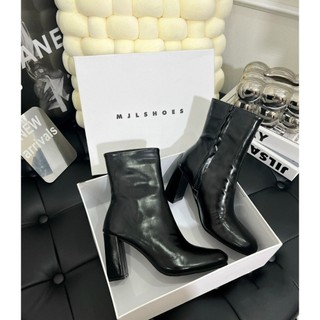 (C8098-1) Bốt lửng nữ MijiShoes da thật mũi tròn hàng QCCC fullbox