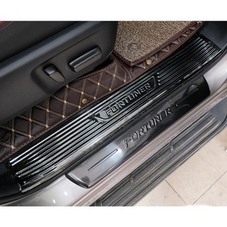 ỐP BẬC CỬA FORTUNER 2017 đến 2024 -BỘ 8 MIẾNG TRONG NGOÀI
