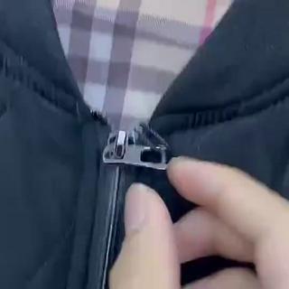 Áo khoác phao nam BBR nhung lì trần bông quả trám túi khoá zip tay thêu logo cao su sọc be mặt trong hot trend 2023