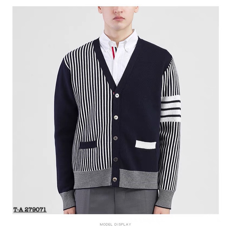 Áo cardigan len thom kẻ sọc trắng phối 2 màu đen trắng,áo khoác len cardigan phối màu đen trắng thêu vạch tay trắng