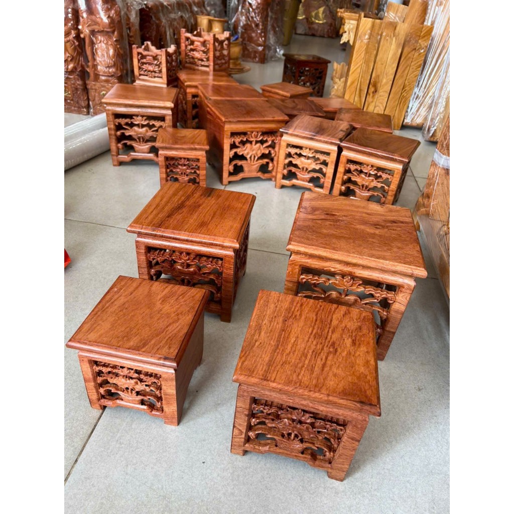 Đôn Đế Vuông Chạm Khắc Hoa Sen, Đế Kê Tượng Gỗ Hương Vuông Cao 18cm, mặt nhiều kích thước