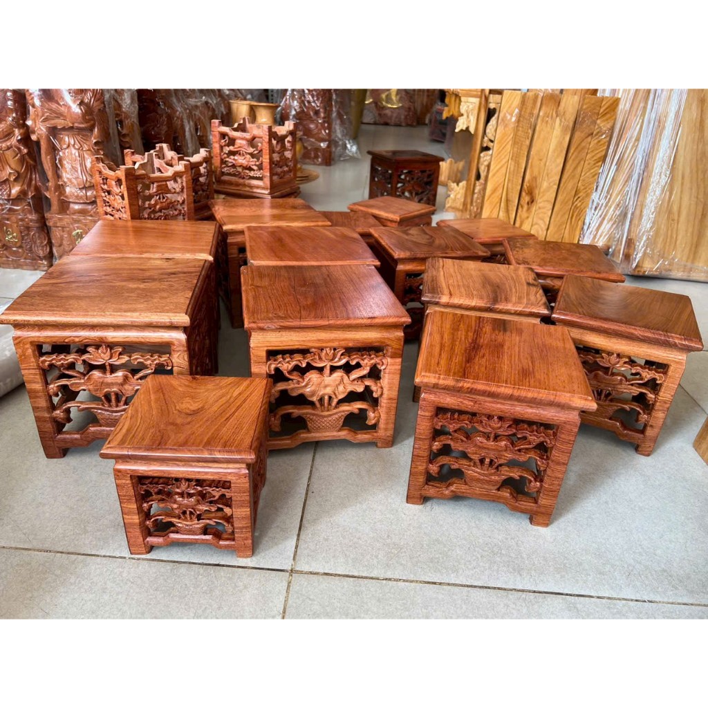 Đôn Đế Vuông Chạm Khắc Hoa Sen, Đế Kê Tượng Gỗ Hương Vuông Cao 18cm, mặt nhiều kích thước