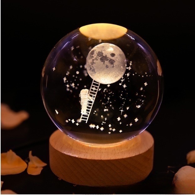 Đèn quả cầu pha lê  hình ba chiều đế gỗ, đèn pha lê dạ quang decor phòng ngủ, bàn làm việc -,làm quà tặng ý nghĩa.