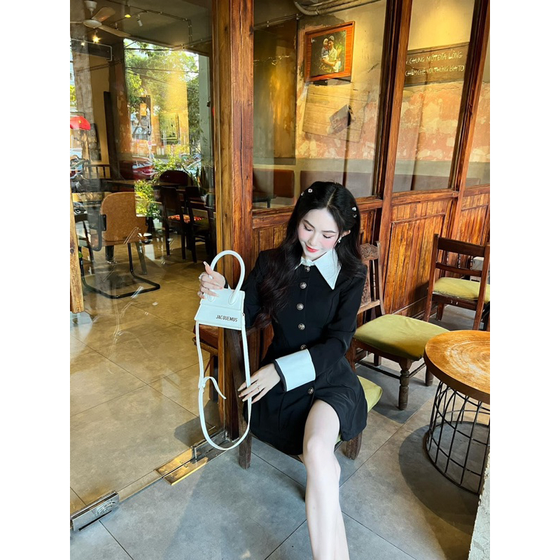 Set áo vest đen cúc đồng phối sơ mi trắng