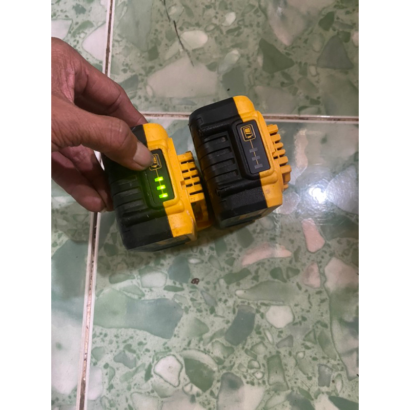 Pin Dewalt 20v bãi mỹ