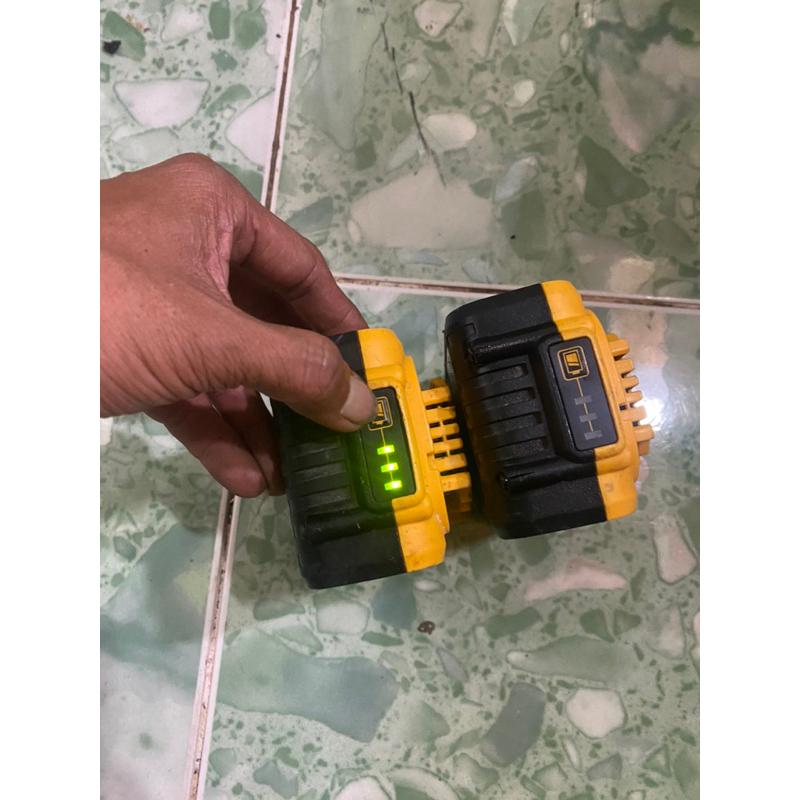 Pin Dewalt 20v bãi mỹ