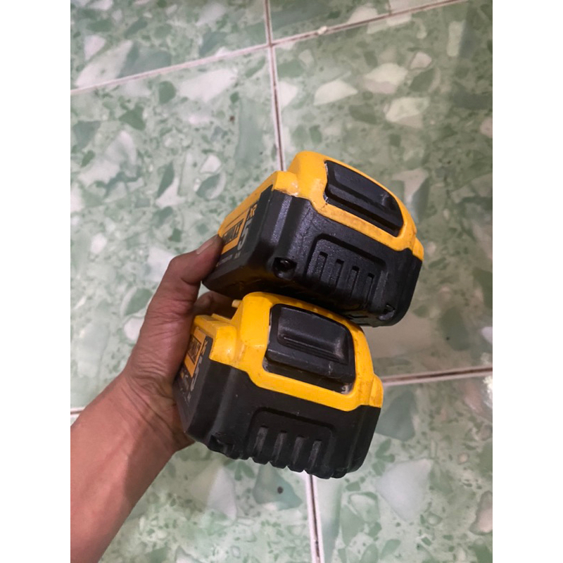 Pin Dewalt 20v bãi mỹ