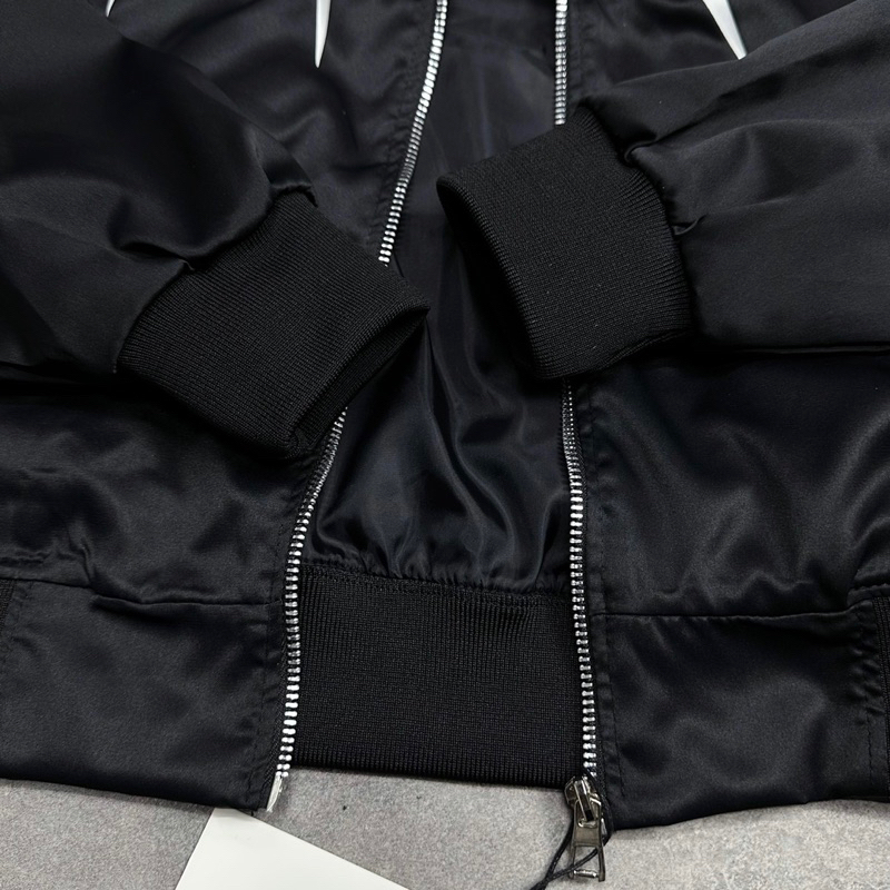 Áo khoác bomber zip nam nữ Neil Barrett vải gió in hoạ tiết hình tia sét trắng mặt trước bo ống 2 lớp 2023