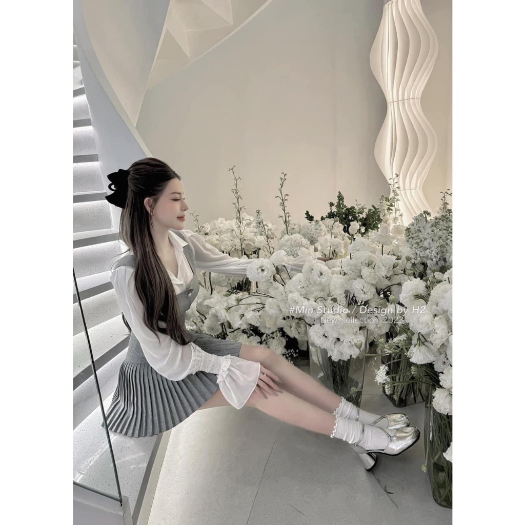 SET GILE XÁM 3 MÓN: ÁO GILE XÁM + ÁO SƠ MI TRẮNG + CHÂN VÁY XẾP LY XÁM