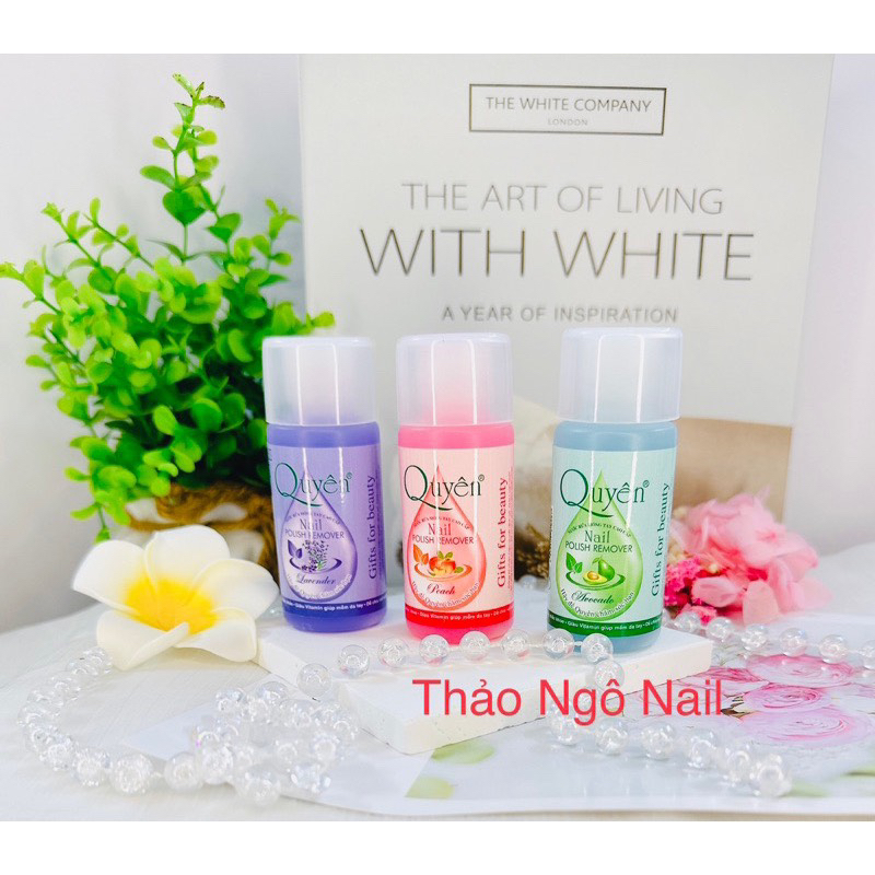 Nước rửa móng tay cao cấp có tinh chất dưỡng móng 40ml