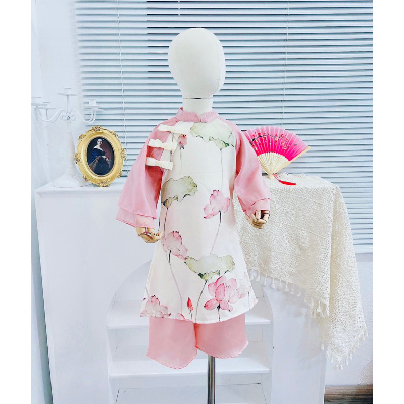 10-30kg set áo dài hoa sen khuy thuyền cho bé gái không kèm mấn