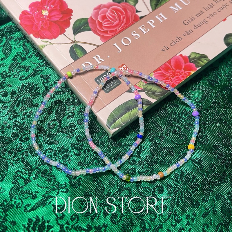 Một Chiếc Vòng tay hạt cườm màu mè co giãn