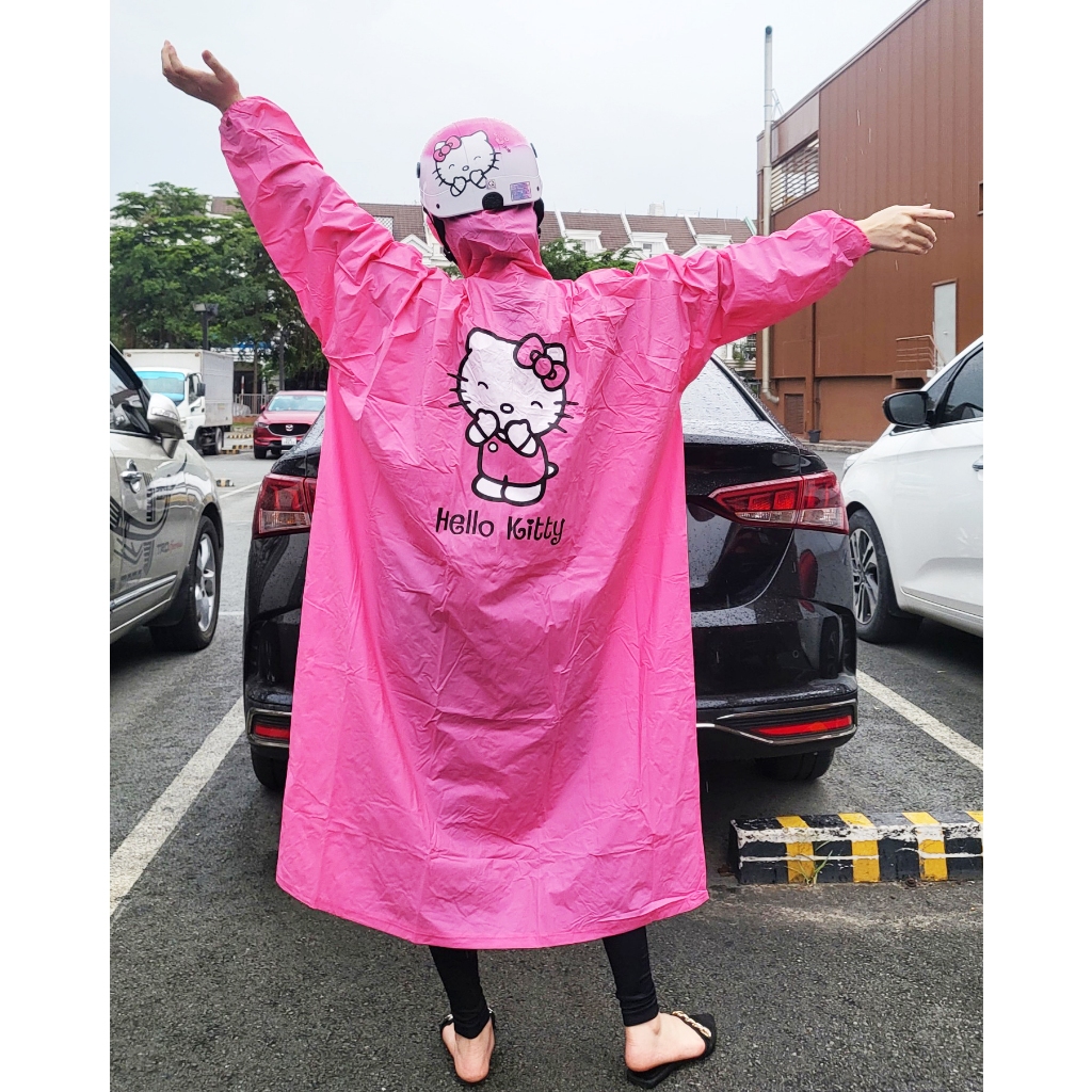 Combo Áo mưa và Mũ bảo hiểm Hello Kitty hồng siêu dễ thương cá tính cho fan yêu thích.