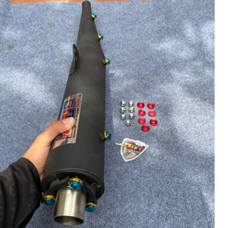 Ốc salaya và titan gắn bô uma