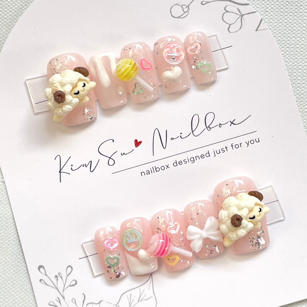 Nailbox kẹo mút mix cừu mơ màng