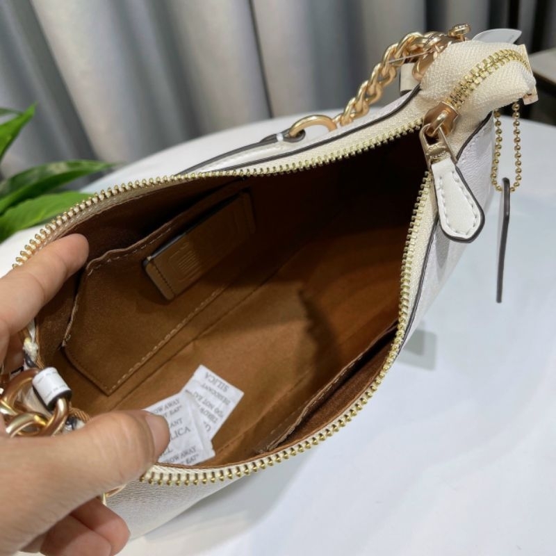 Túi Coach Teri Shoulder bag