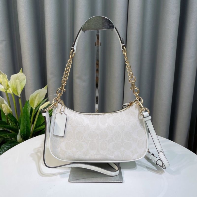 Túi Coach Teri Shoulder bag