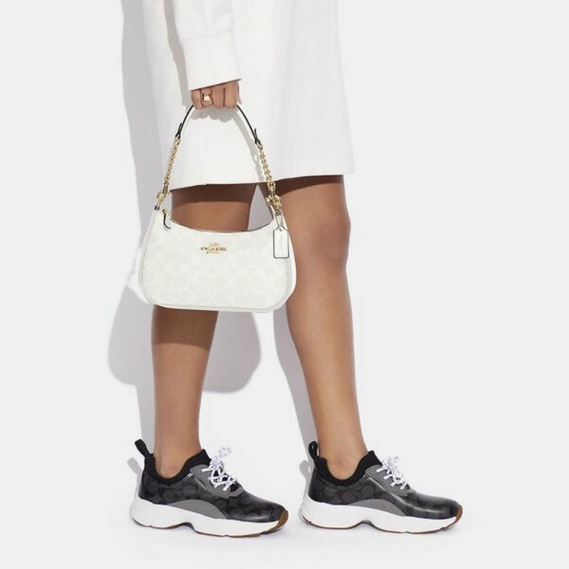 Túi Coach Teri Shoulder bag