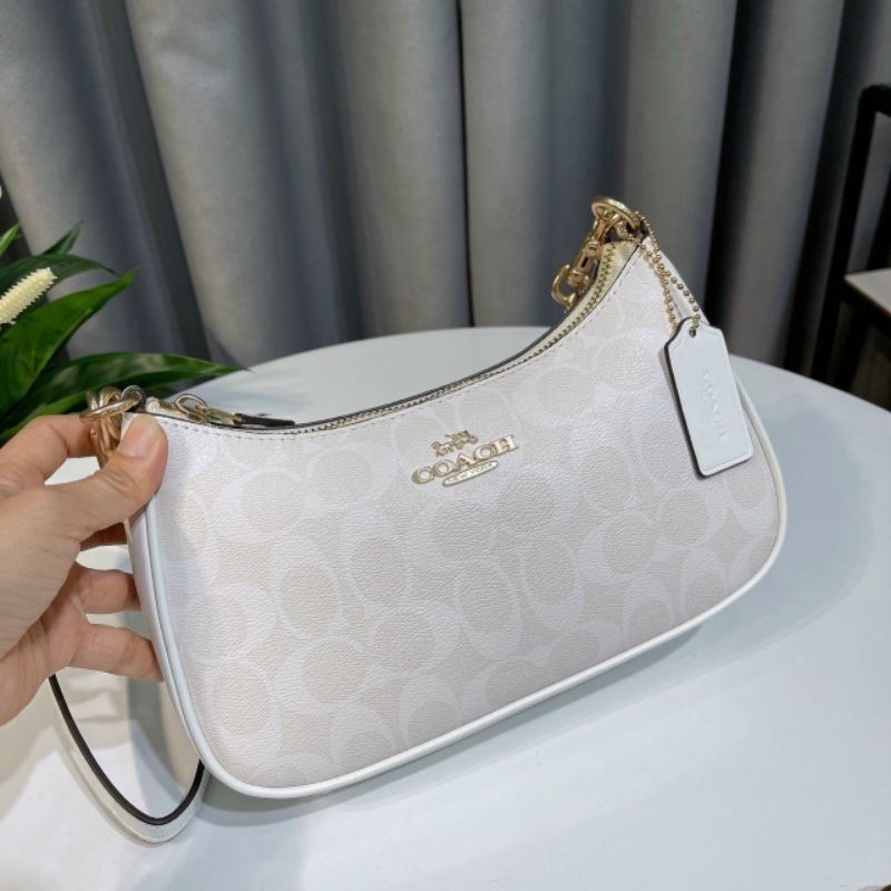 Túi Coach Teri Shoulder bag