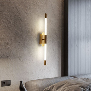 ĐÈN ỐNG LED DẠNG ĐŨA CHẠM TRỔ BẰNG KIM LOẠI MẠ VÀNG CHUẨN