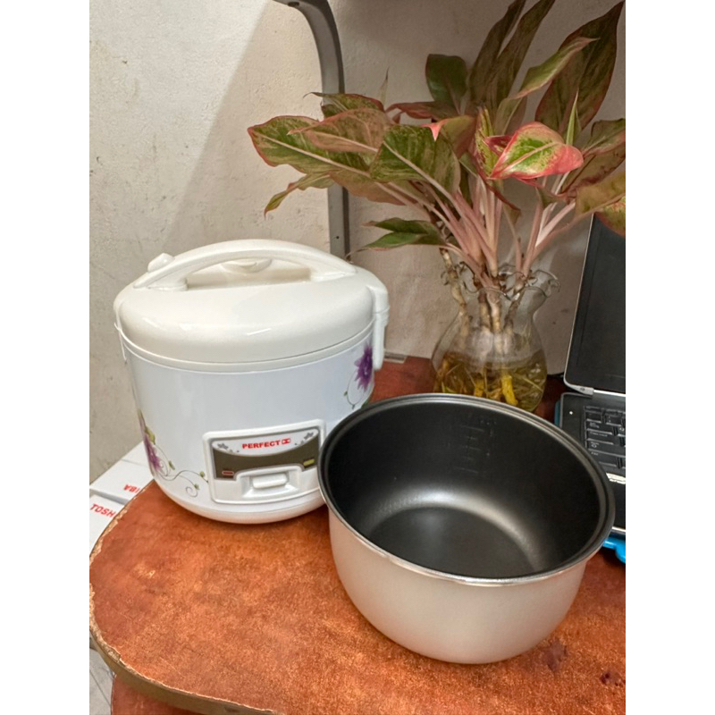 Nồi com điện cơ Perfect PF-C101 / 1.2L