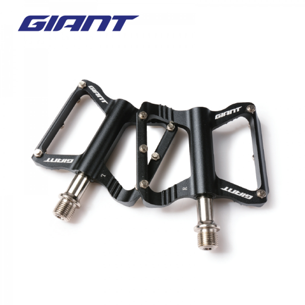 BÀN ĐẠP GIANT – BUTTERFLY