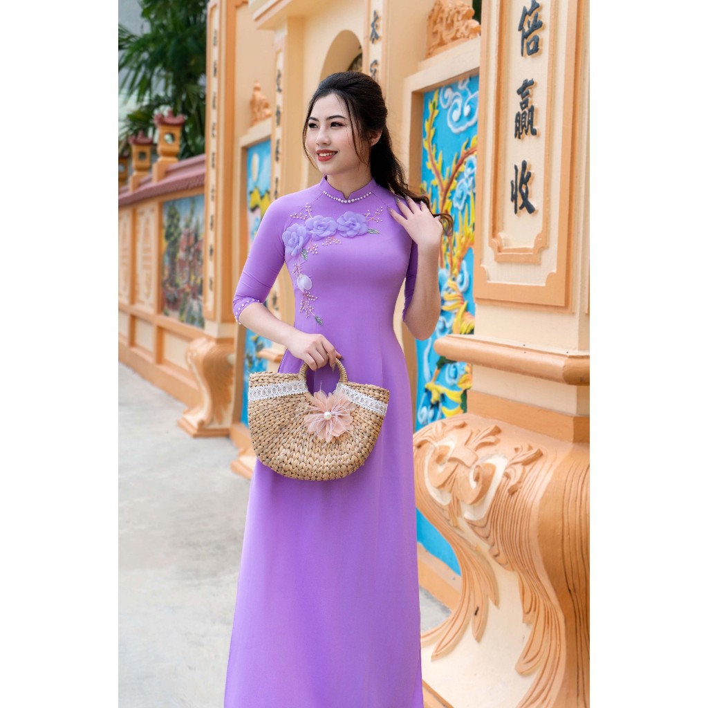 Áo dài truyền thống lụa Mỹ 2 tà may sẵn, kiểu dáng tay lỡ đính đá - thêu hoa trước ngực sang trọng