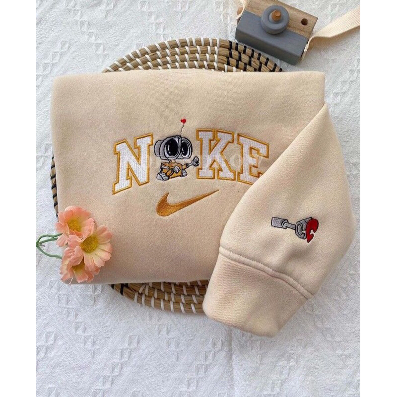 Áo Sweater Thêu Hoạ Tiết Thêu Robot NK, Áo Sweater đôi Nam Nữ , Áo Sweater thêu theo yêu cầu