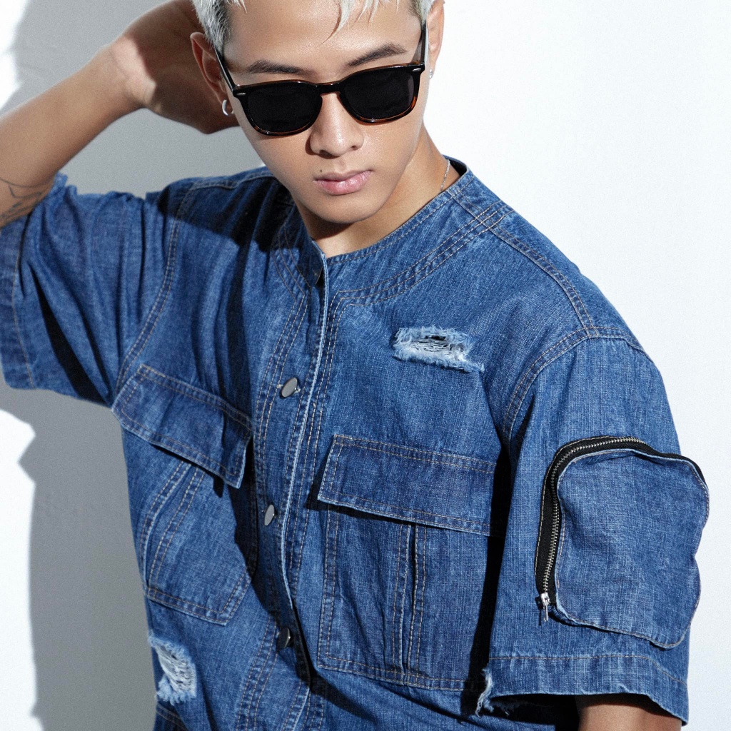 MULTI POCKET DENIM SHIRT
