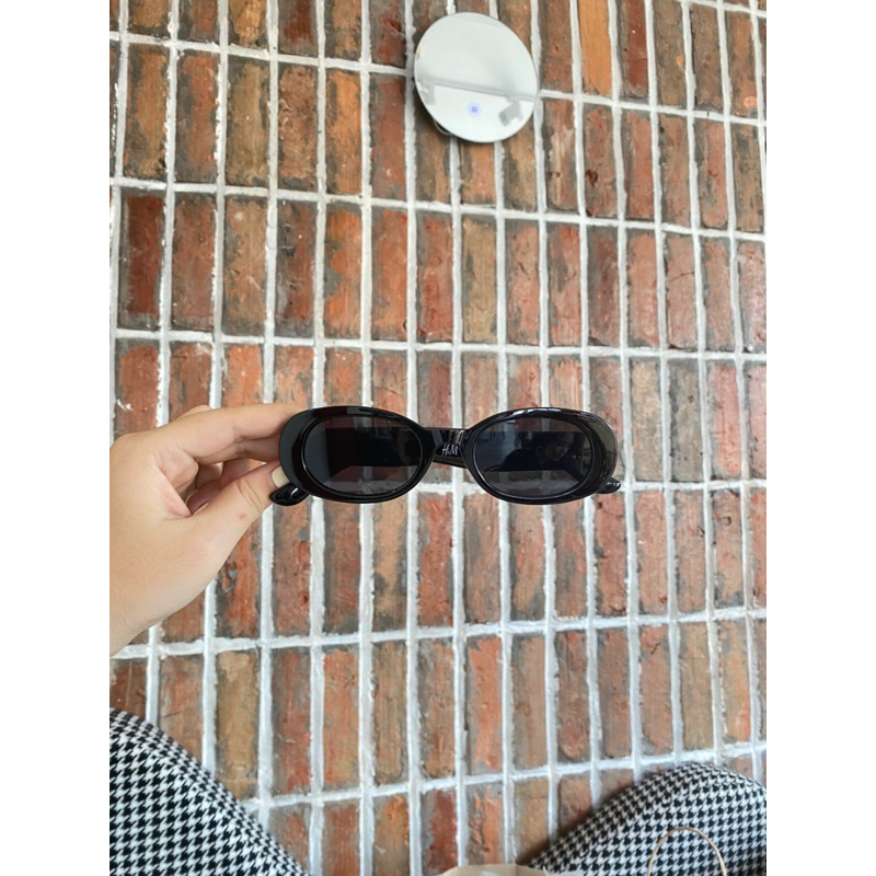 Kính nữ HM chính hãng, có mail mua hàng của web chính hãng