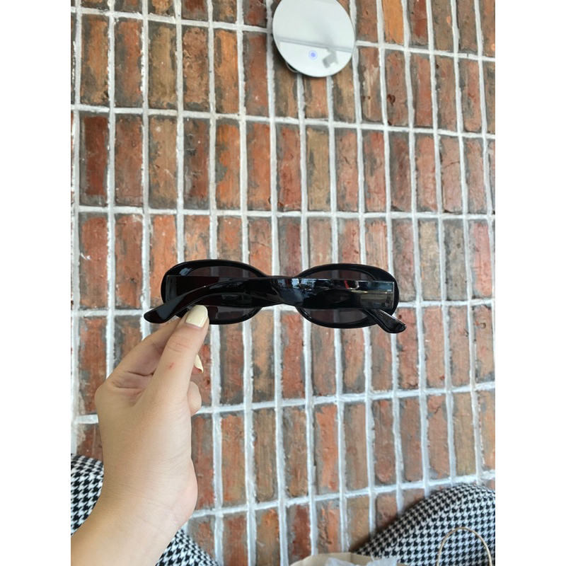 Kính nữ HM chính hãng, có mail mua hàng của web chính hãng