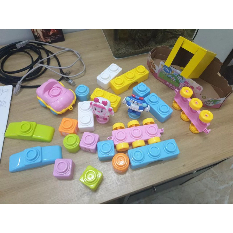 3620 - Bộ Đồ Chơi Xếp Hình 34 Chi Tiết Robocar Poli Chọn Màu Ngẫu Nhiên