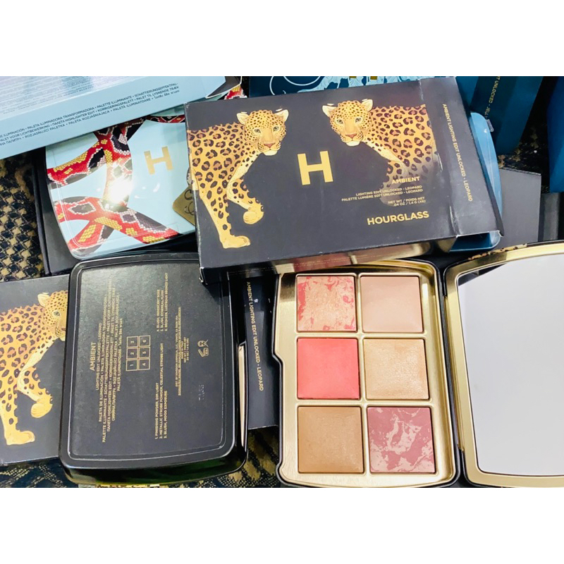 Hourglass bắt sáng má hông 6 ô mã mới 2023