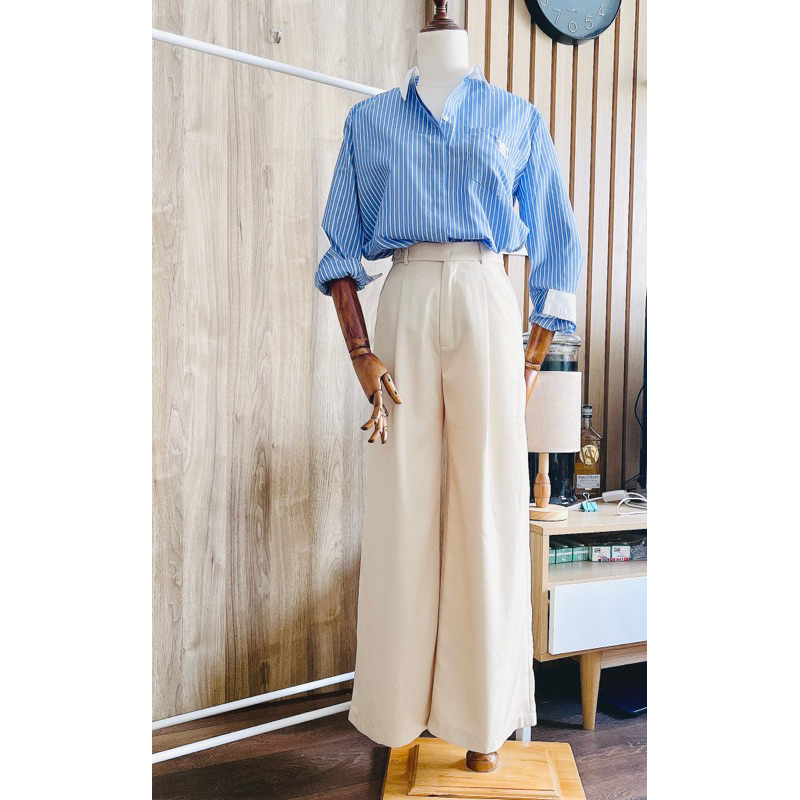 Áo thô kẻ thêu túi trẻ trung