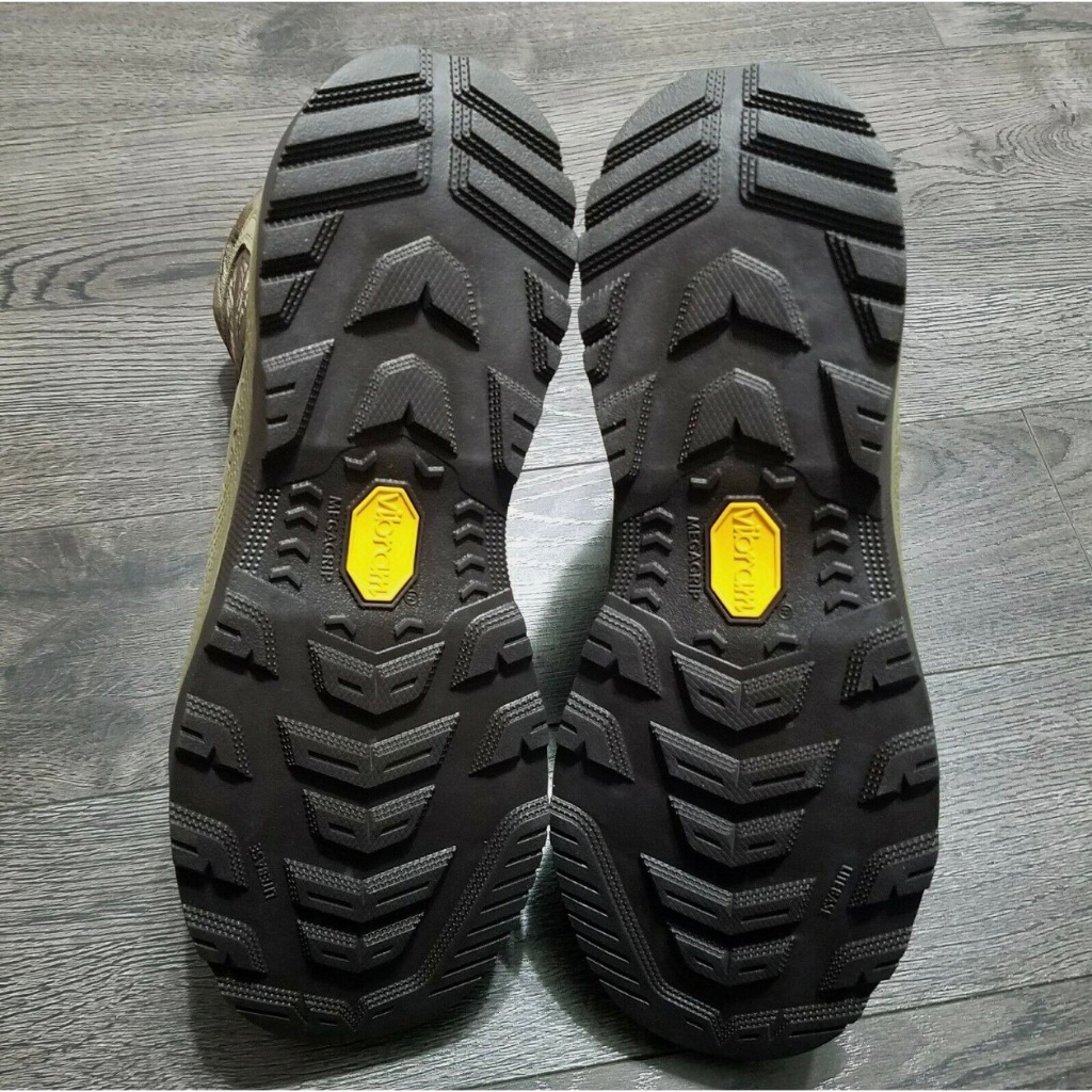 Giày bốt UA Charged Raider Waterproof Hiking chống nước