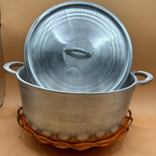 Nồi gang kho cá, nấu cơm. Nồi gang bóng