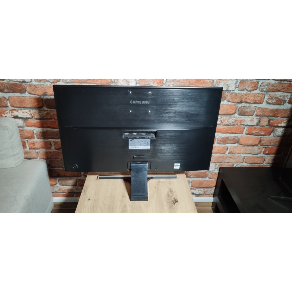 VESA ADAPTER màn hình Samsung U28E590D