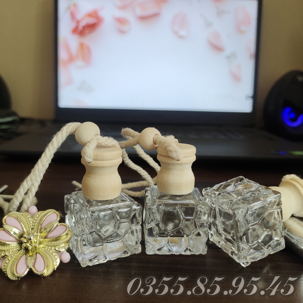 Lọ đựng tinh dầu treo xe hơi ô tô hình VUÔNg có VÂN 10ml tiện dụng- Vỏ lọ đựng nước hoa, serum treo tủ, phụ kiện du lịch