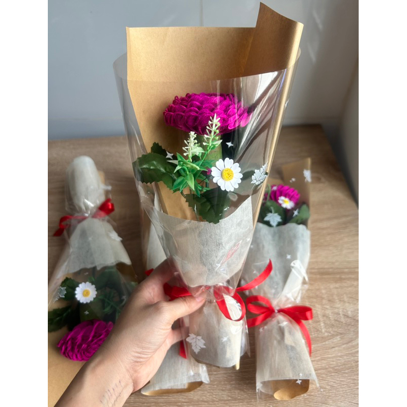 Bó hoa giả, hoa giấy nhún  tặng phụ nữ gói giấy đẹp