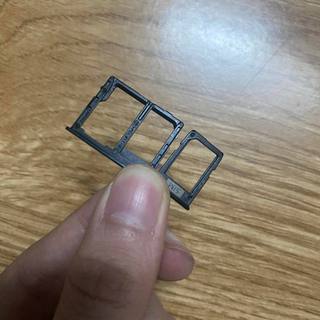 Khay sim Samsung Galaxy J6+